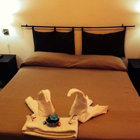 Le Charme House 2 Bed & Breakfast Rome Exterior photo